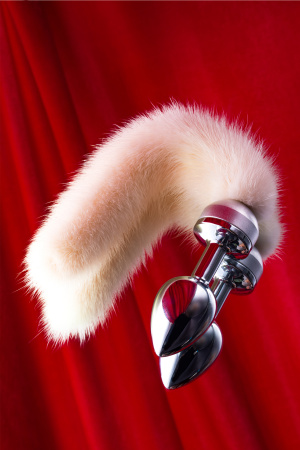 Анальная втулка TOYFA Metall, металл, серебристая, с белым хвостом, 6 см, Ø 2,9 см